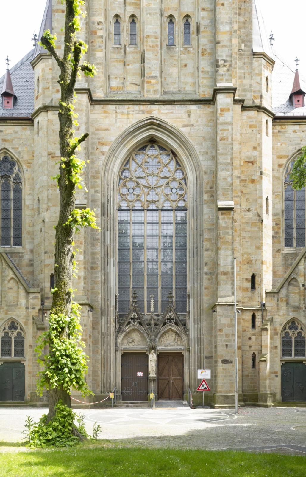 St. Nikomedes Borghorst, Westportal