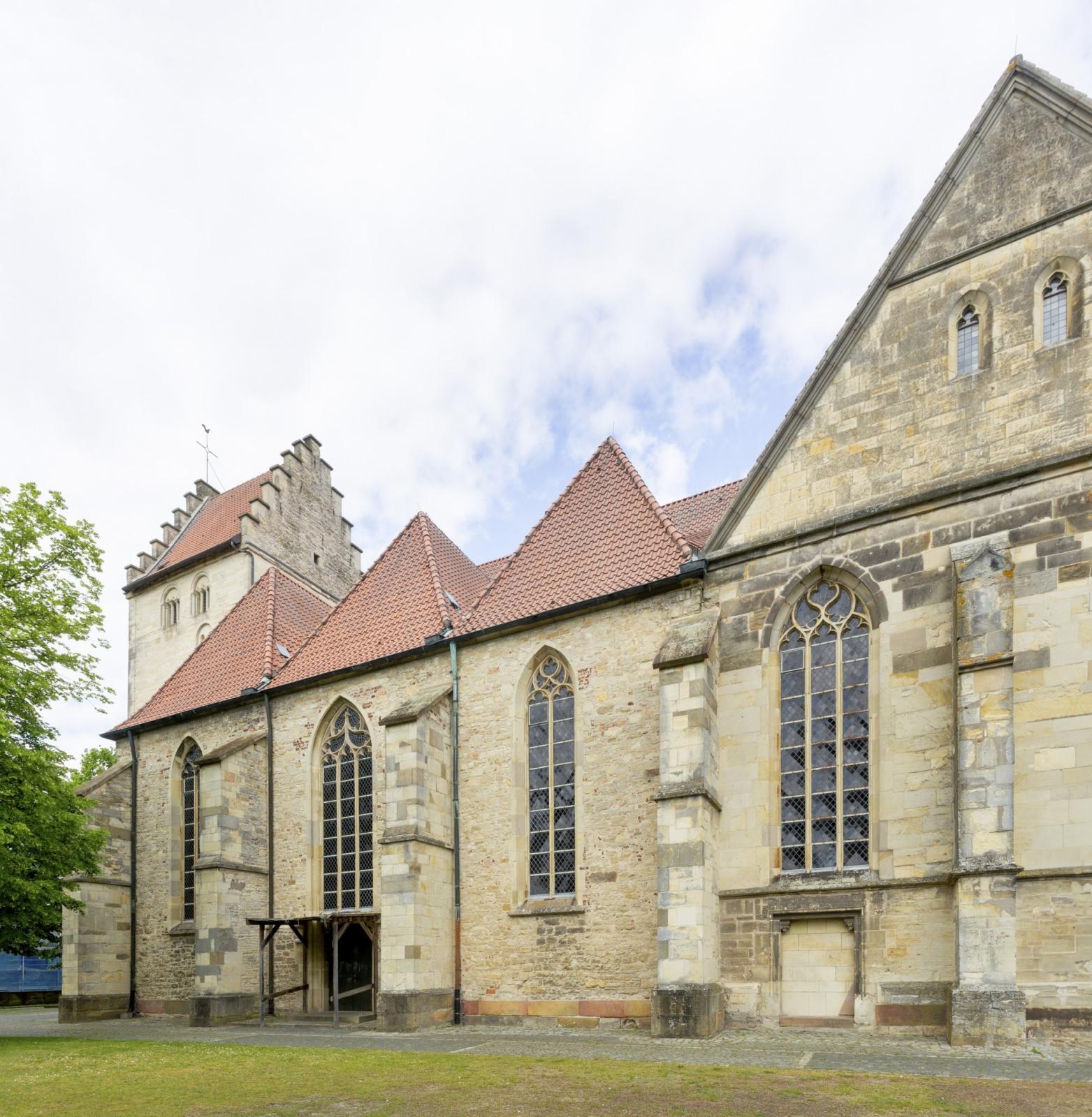 Seitenschiff mit Einzelgiebeln