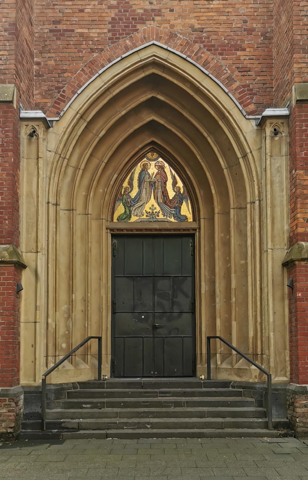 Portal im Westturm