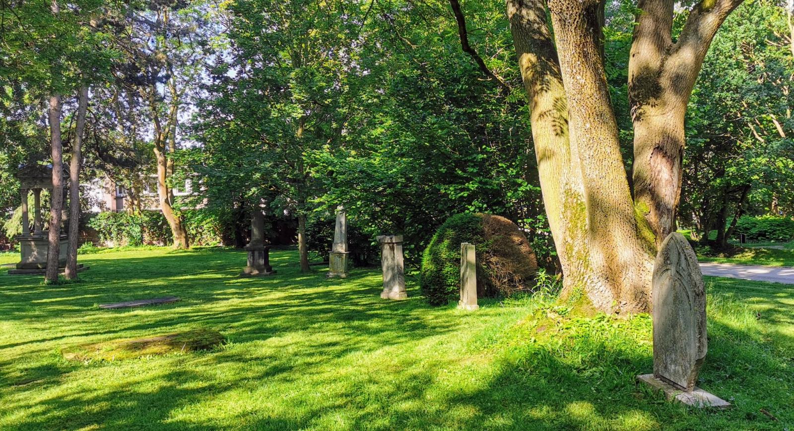 ehemaliger Friedhof im Stadtgarten Aachen
