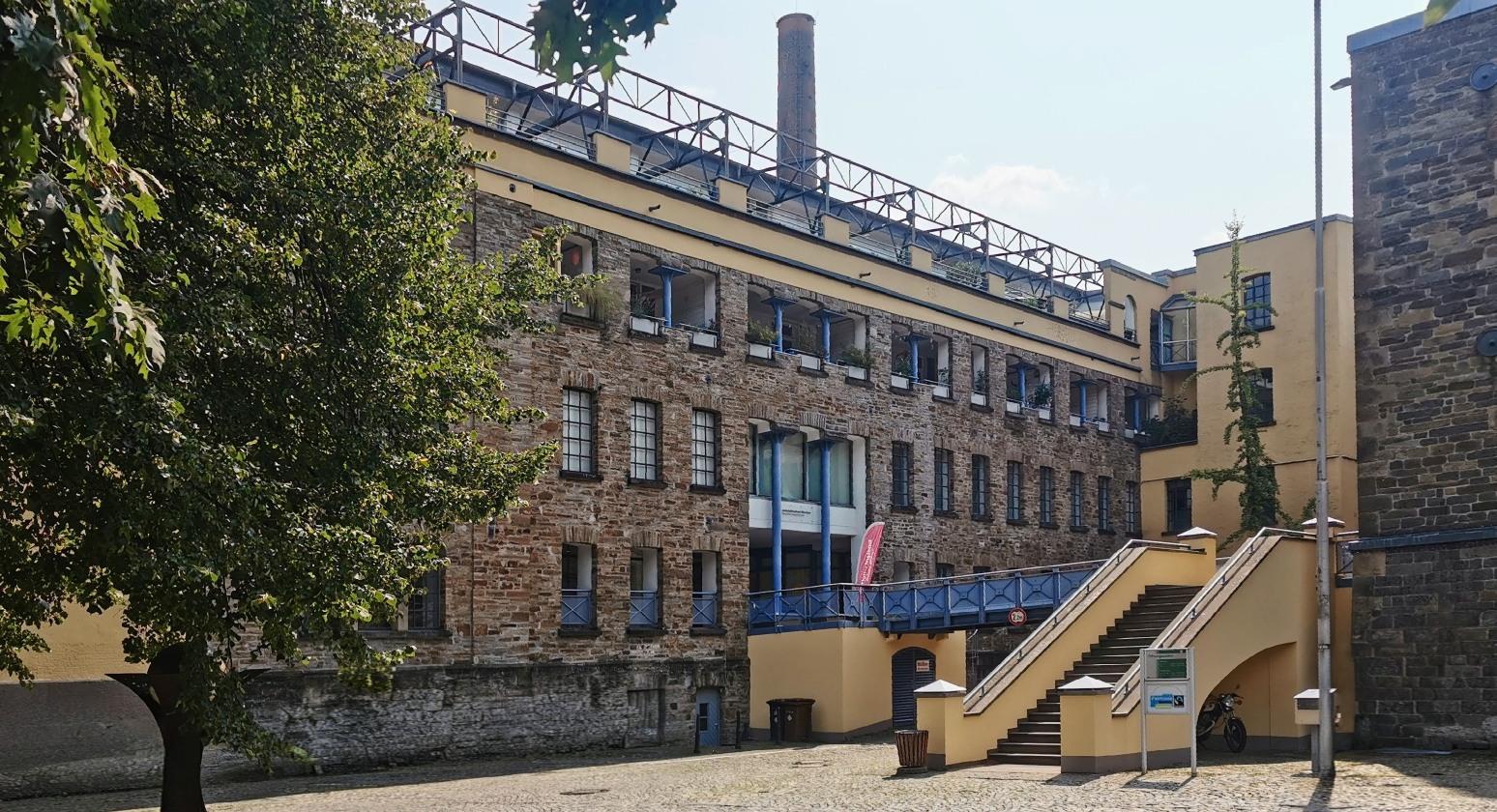 Westfassade eh. Zwirnerei