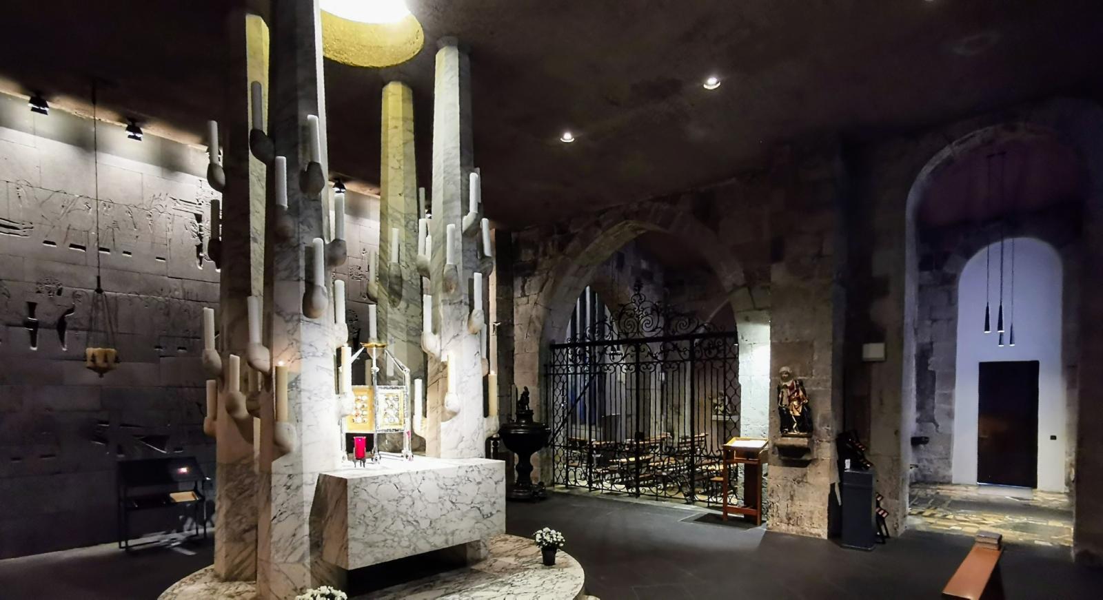 Sakramentskapelle mit Altar von Böhm