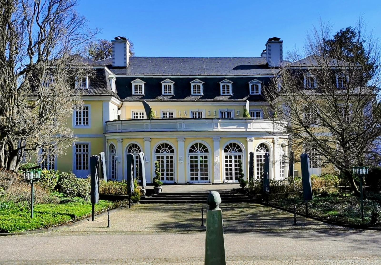 Blick auf den Gartensaal der Redoute