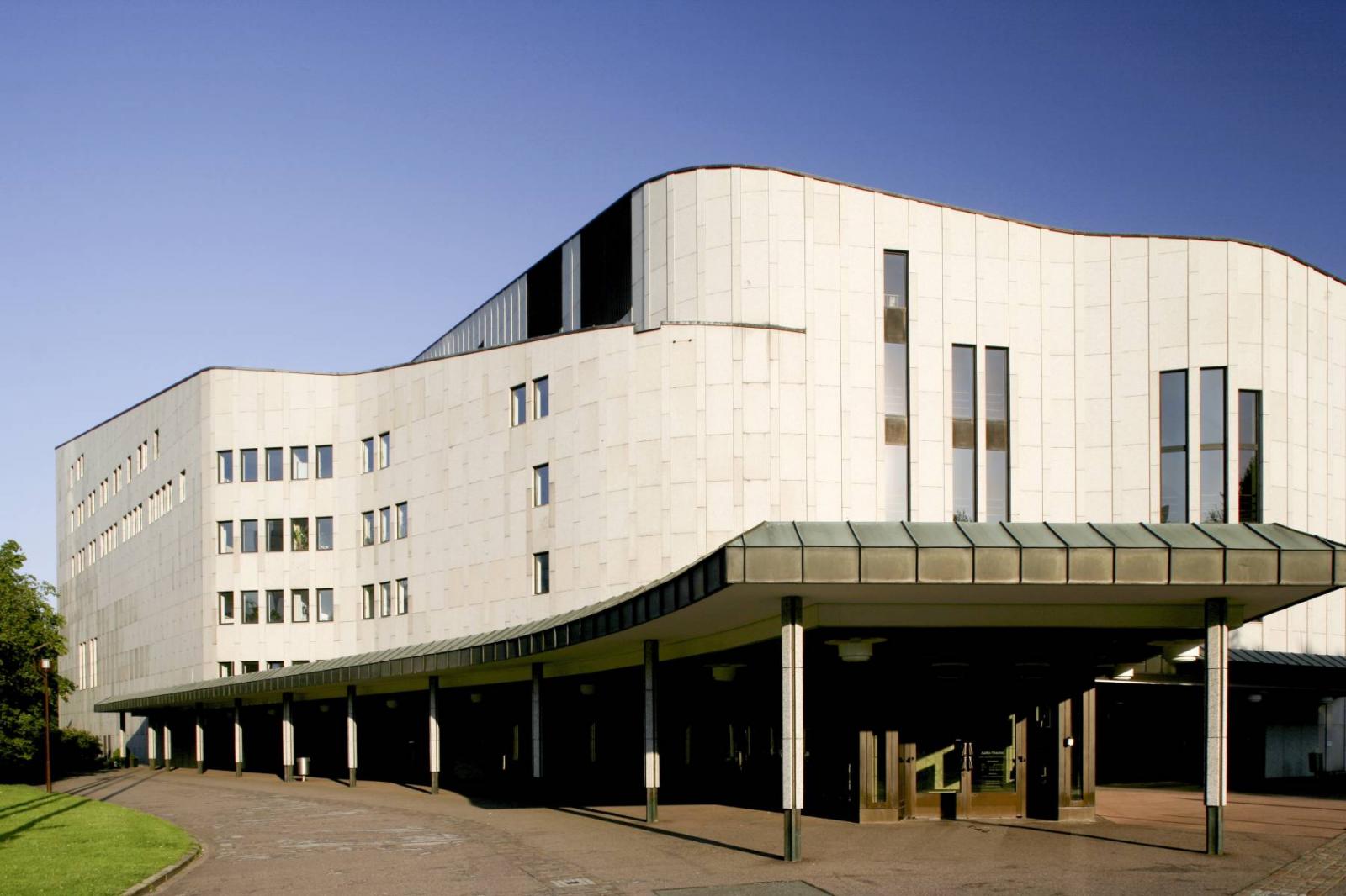 Fassade des Theaters im Nordwesten