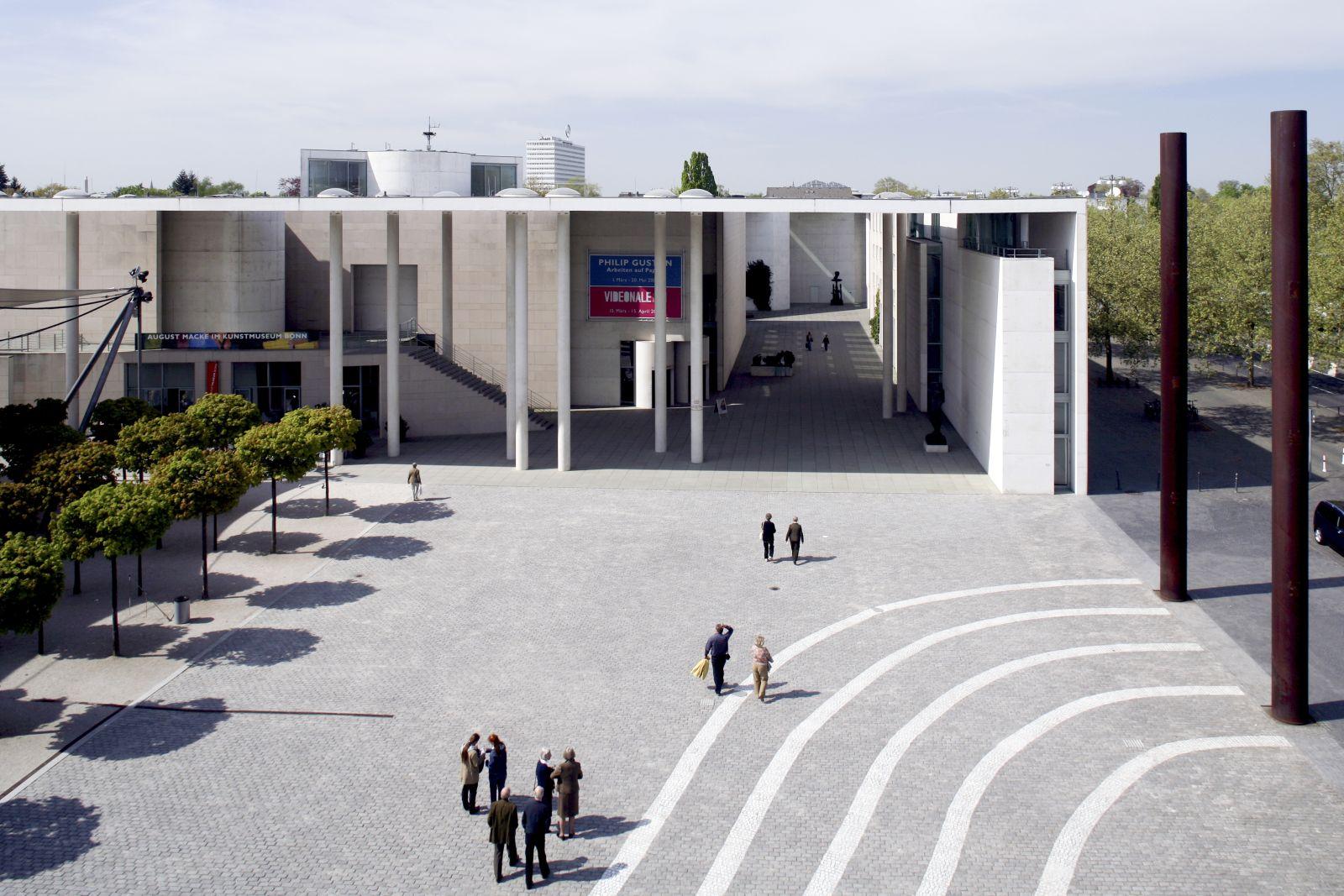 Eingangsfront des Kunstmuseums Bonn