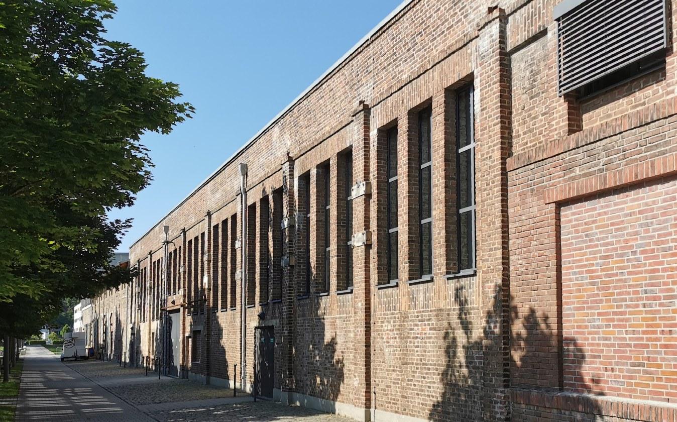Ostfassade Halle 32