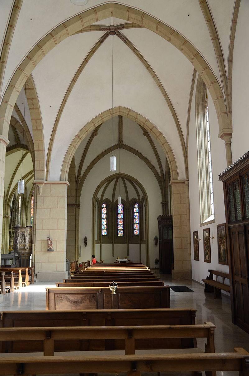Blick durch das südliche Seitenschiff von St. Ägidius