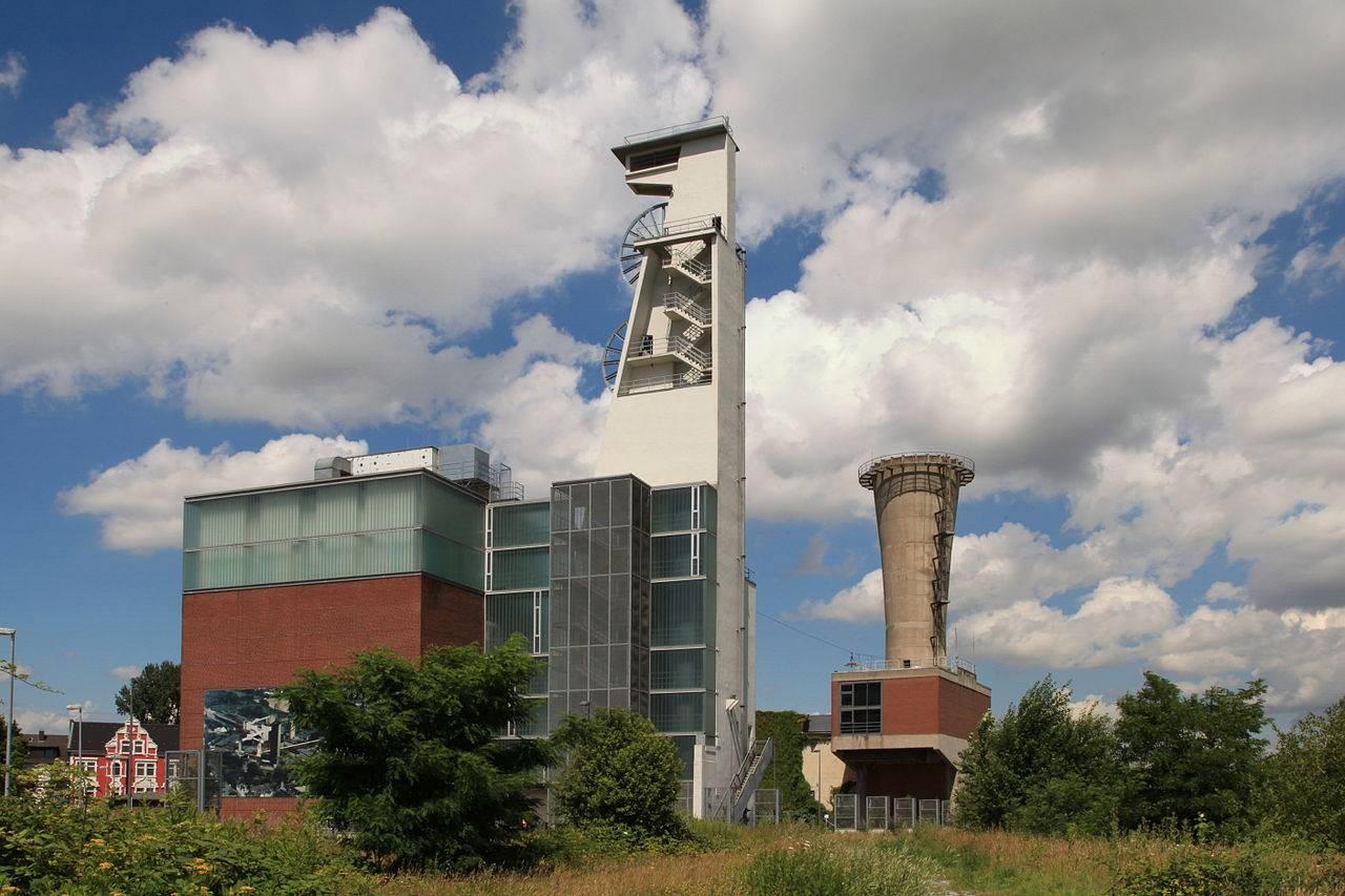 Schacht 4 und Lüftergebäude der Zeche Consolidation