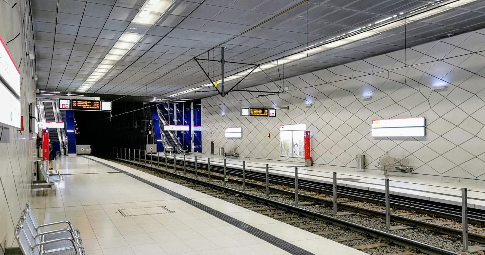 Haltestelle Schadowstraße, Bahnsteig