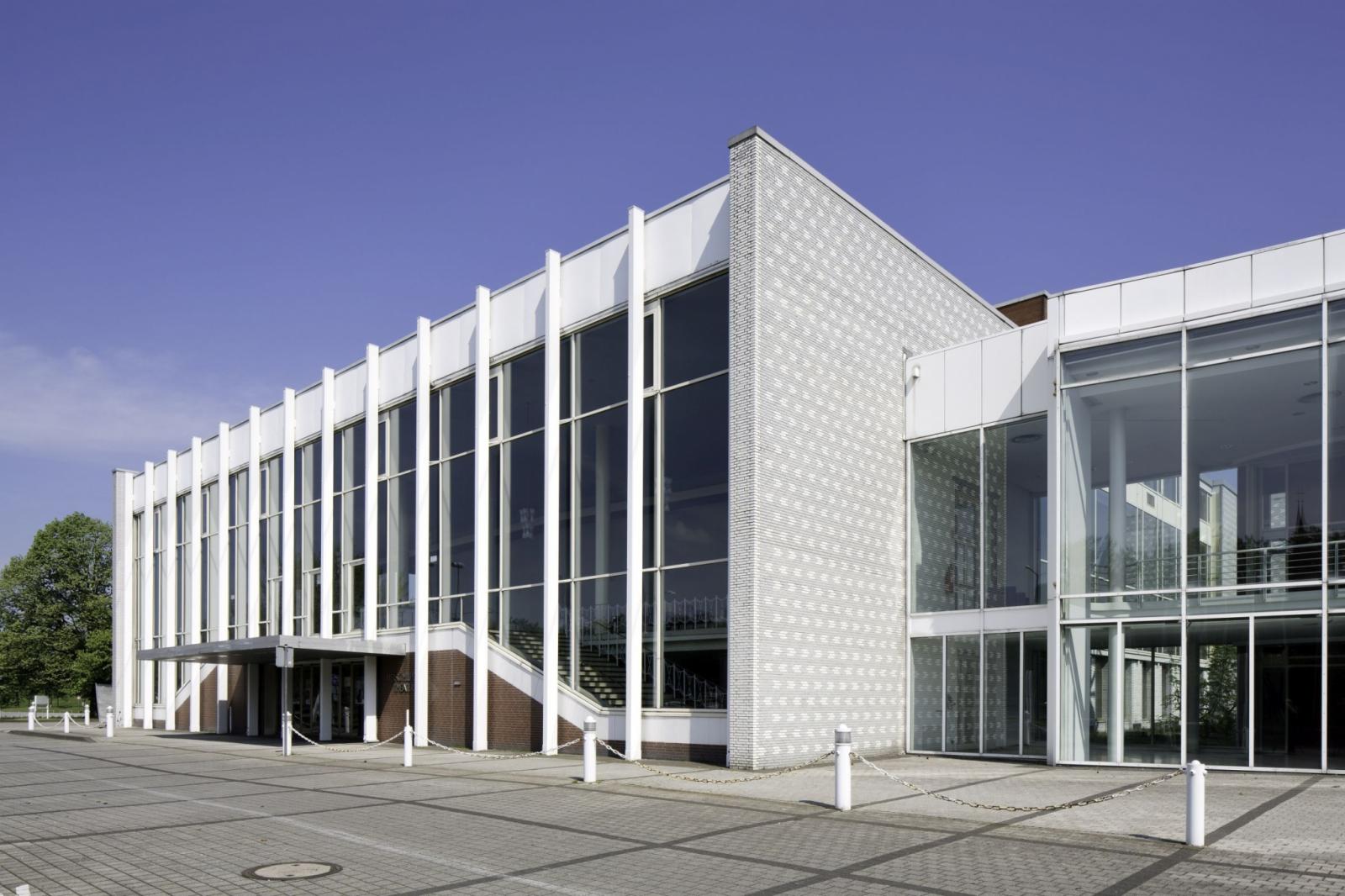 Heinz-Hilpert-Theater, Eingangsbereich