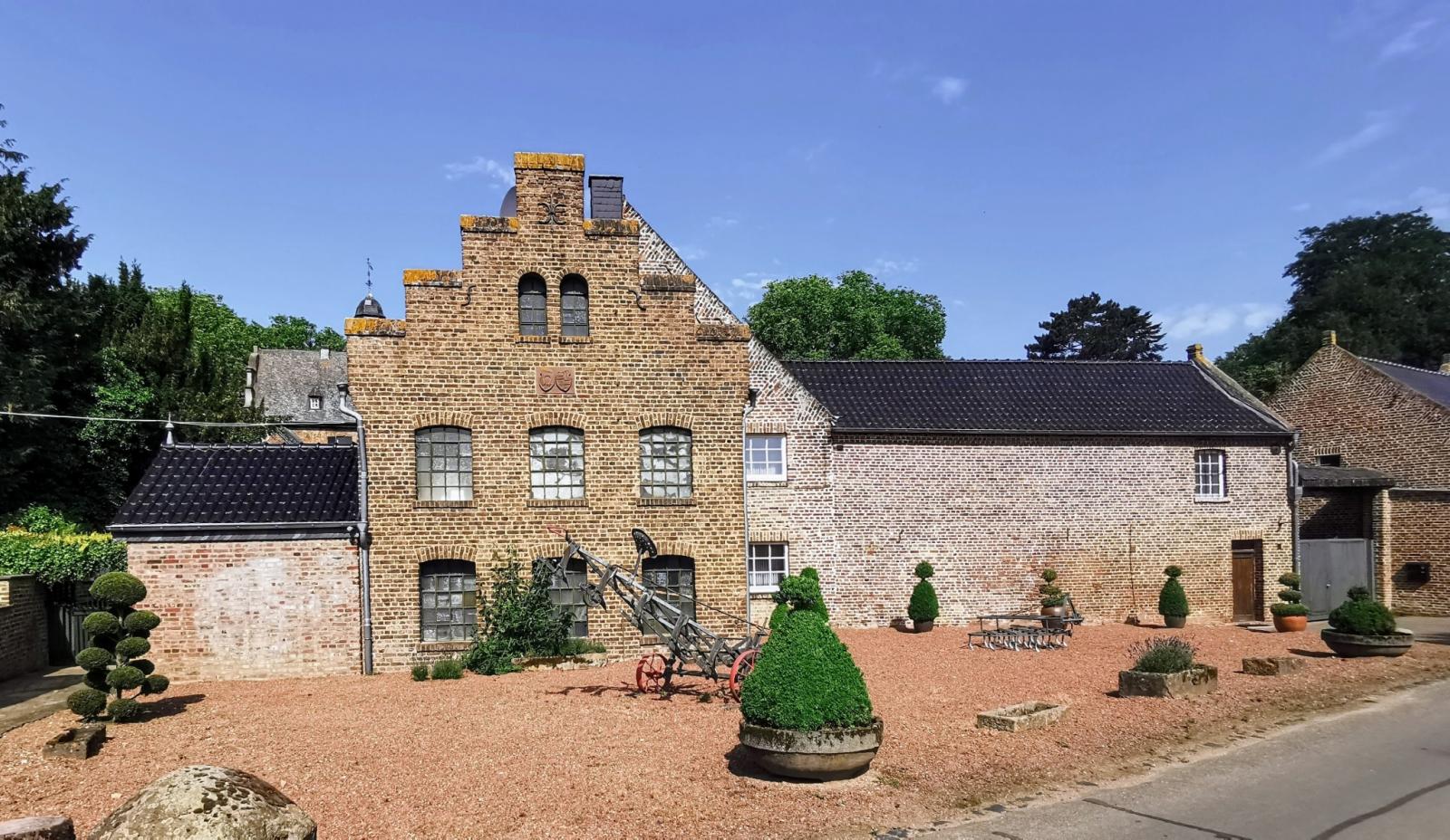 emaliger Burgmühlenhof