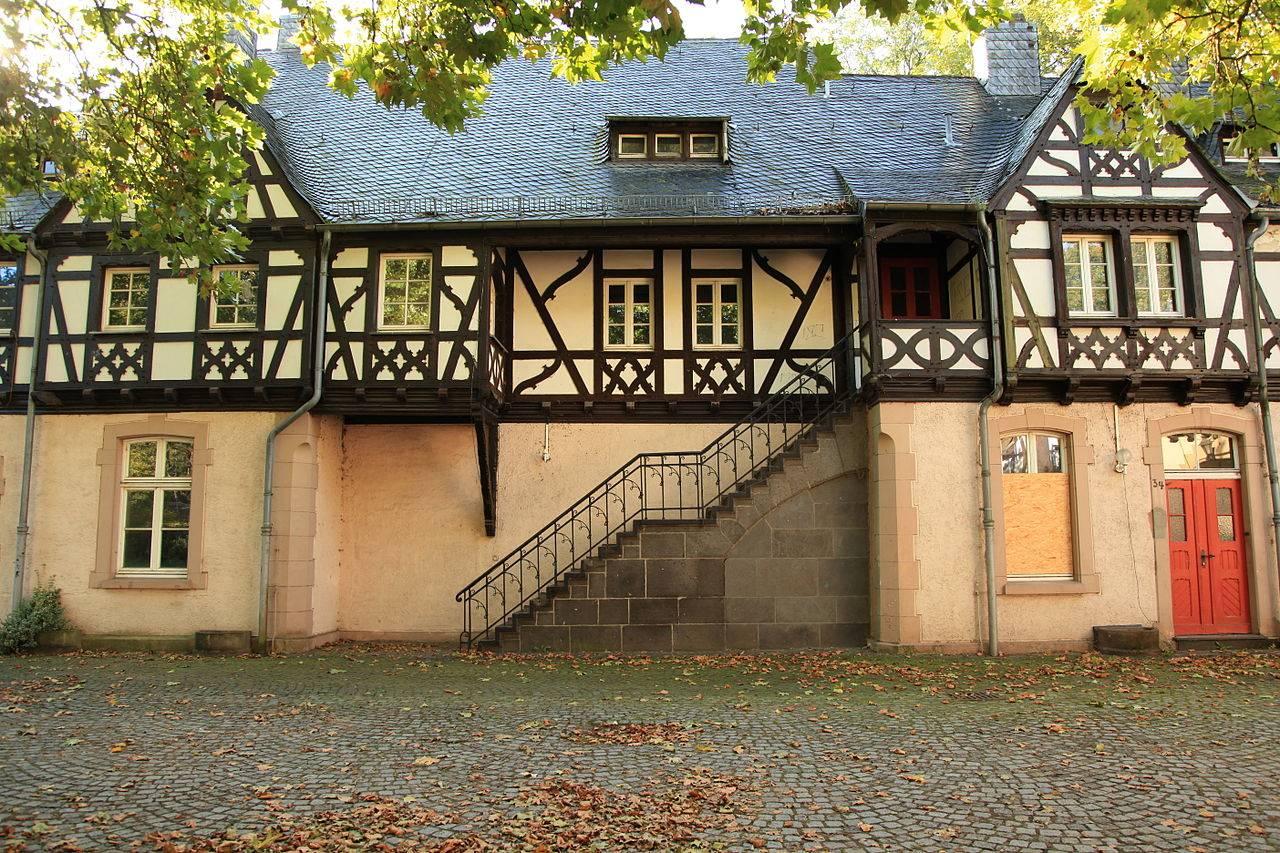 Wirtschaftsgebäude von Schloss Eller