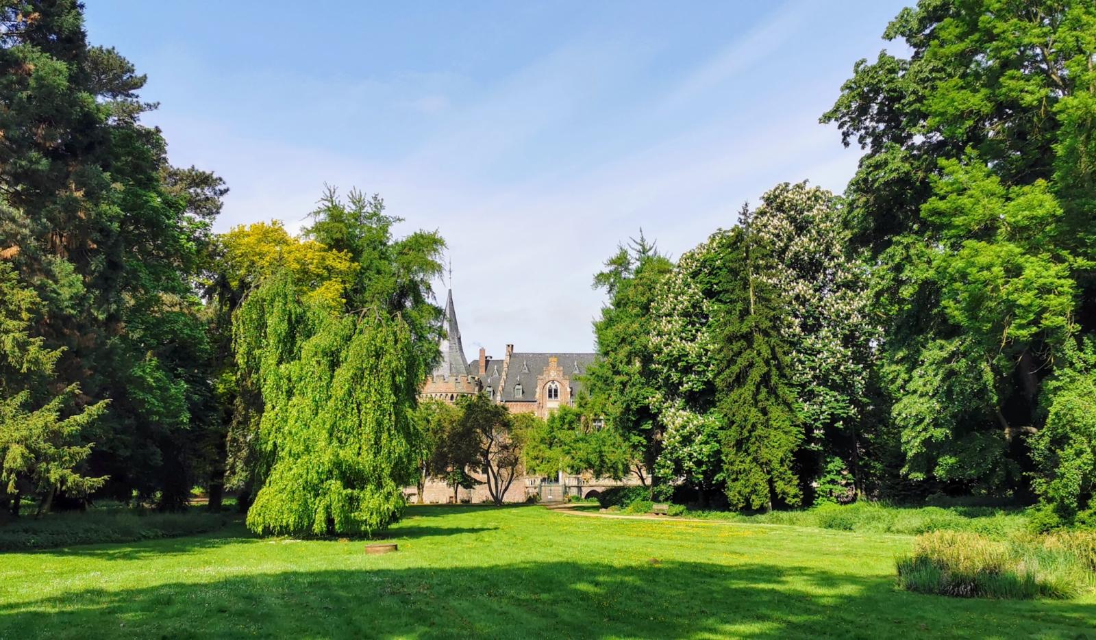 Park mit Schloss Paffendorf