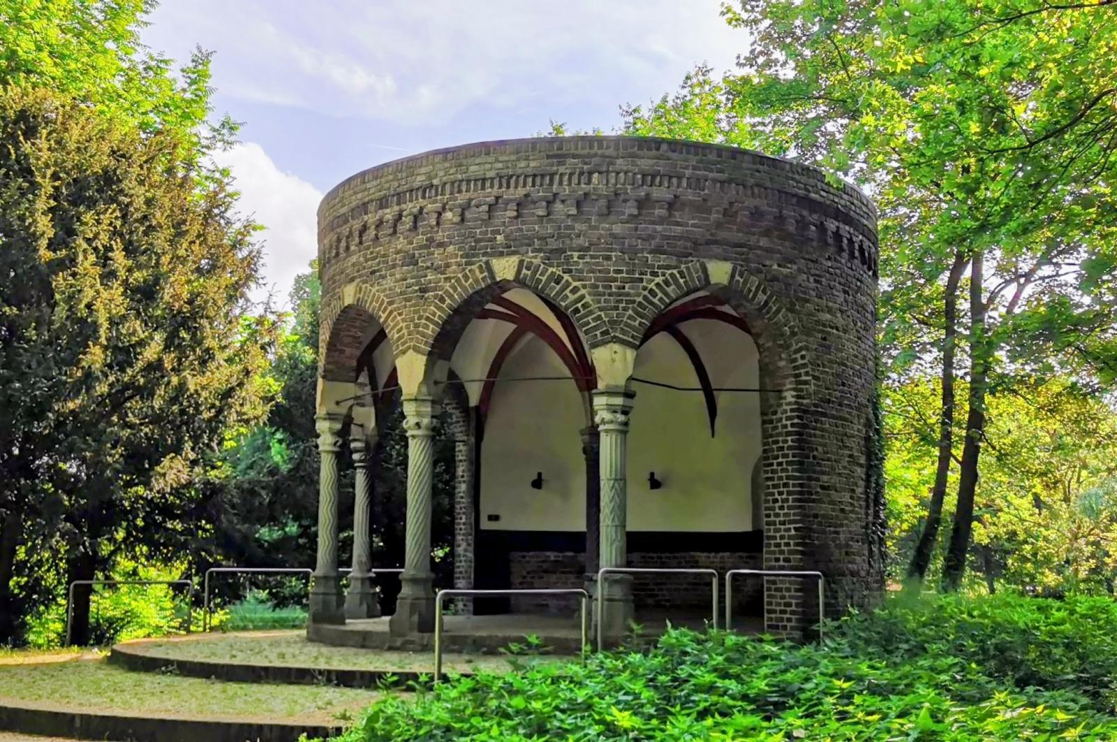 Pavillon im Landschaftsgarten