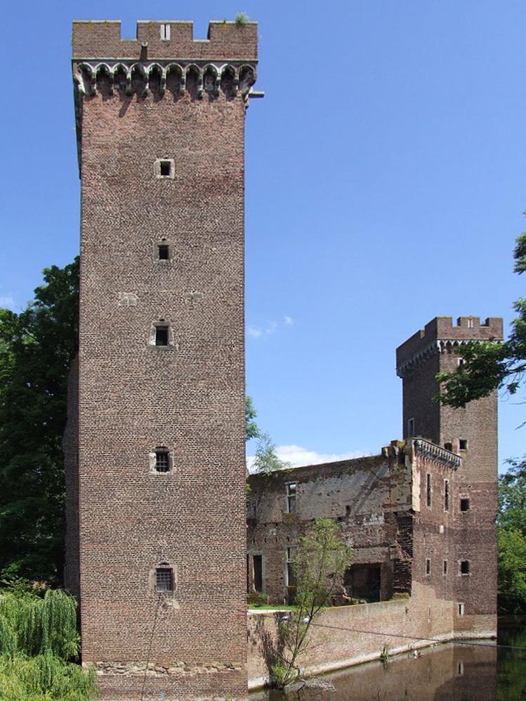 Landesburg Lechenich, Wohnturm