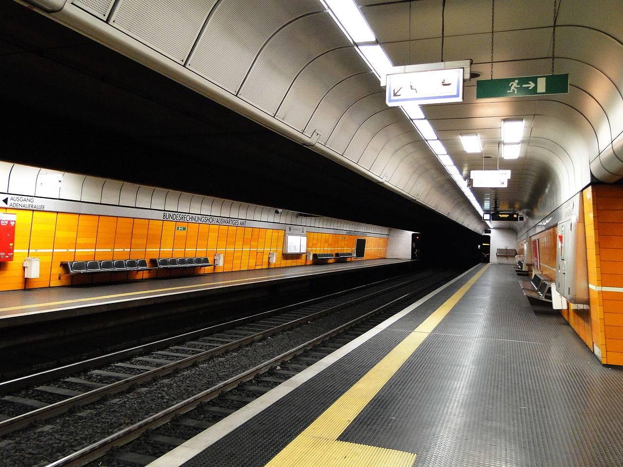 U-Bahn Station Bundesrechnungshof/Auswärtiges Amt, Bahnsteig