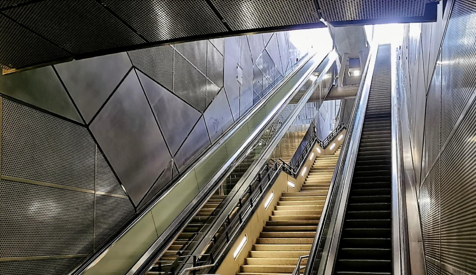 Aufgang zur Straßenebene