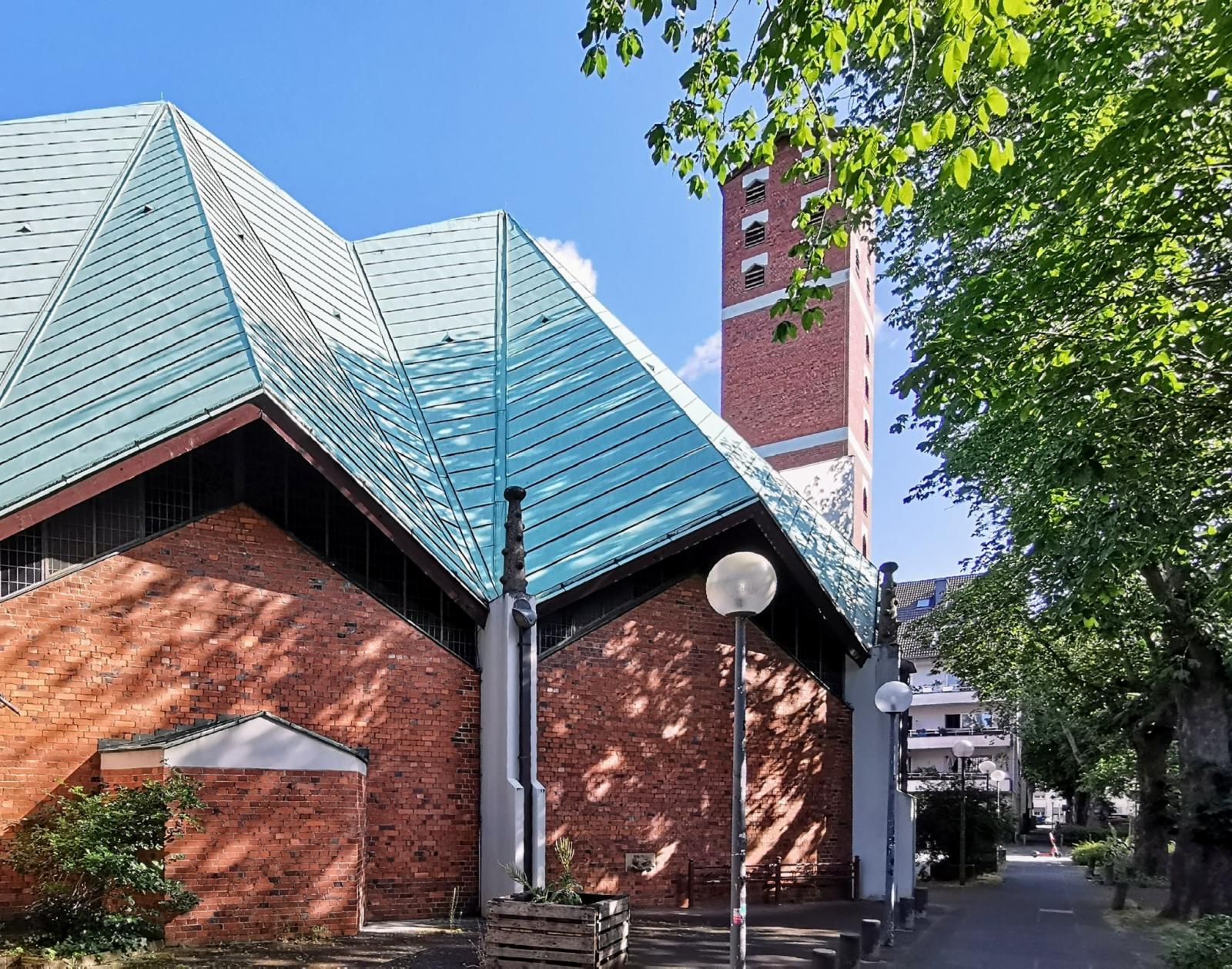 Südwestansicht St. Franziskus Bonn