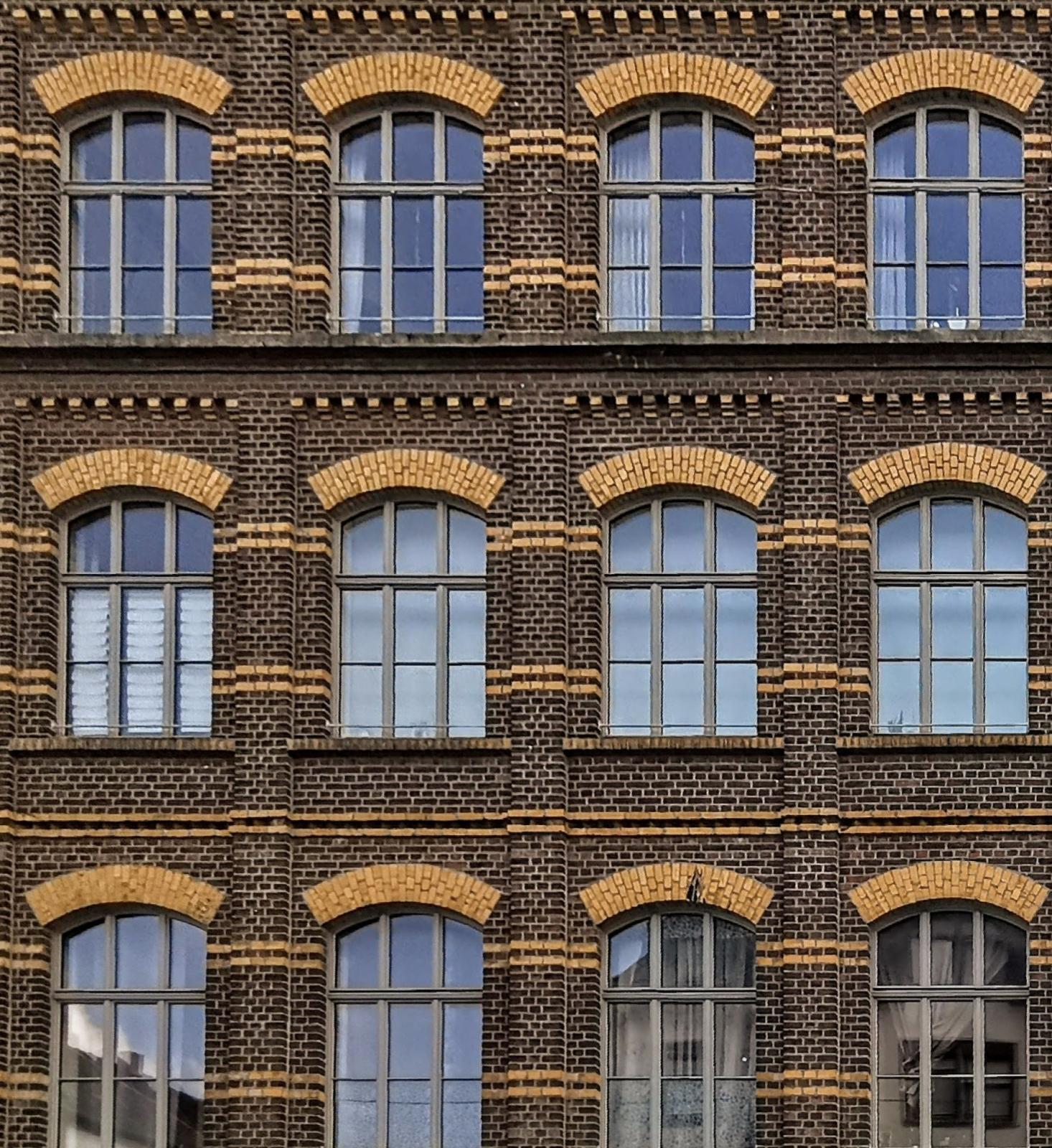 Fassadenausschnitt Alte Samtweberei Krefeld
