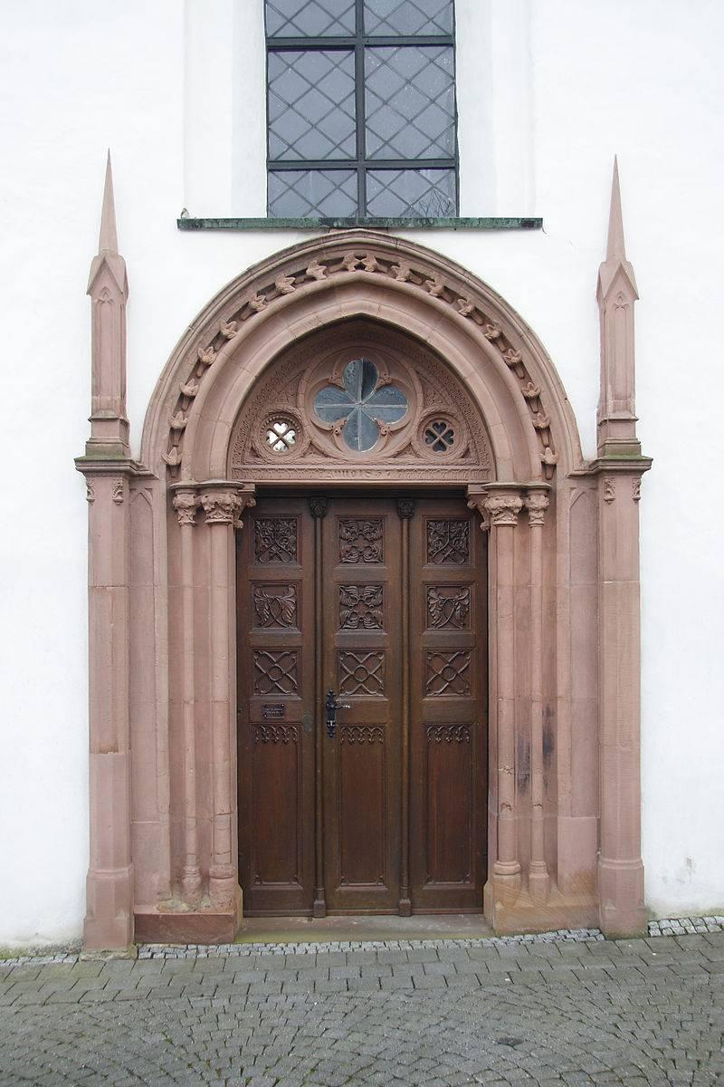 neugotisches Nordportal