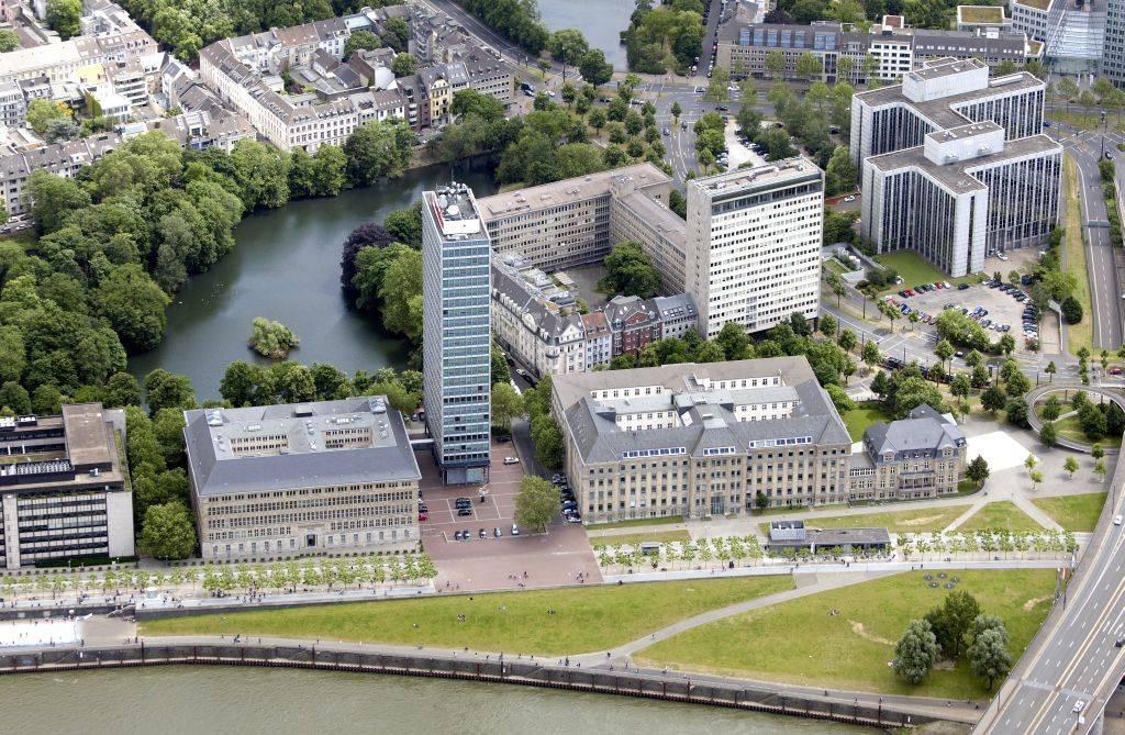 Luftbild Rheinuferpromenade