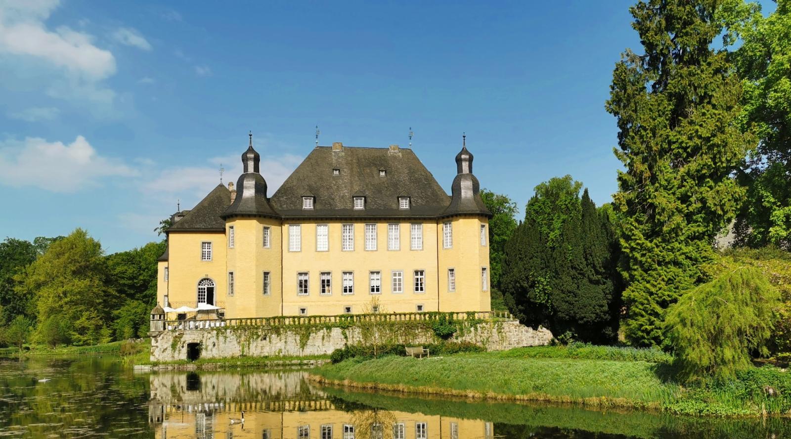 Schloss Dyck, Ostansicht