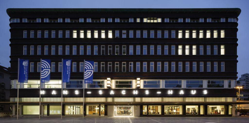 Hans-Sachs-Haus bei Nacht