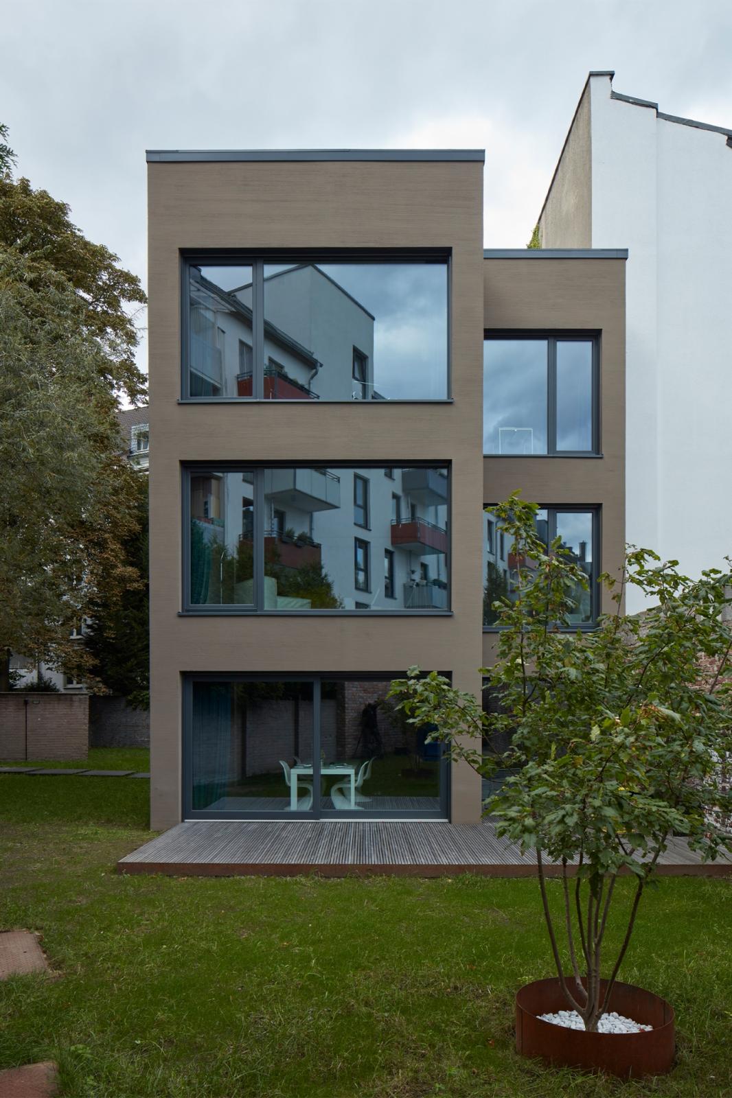 Gartenansicht aus Blickrichtung Süden