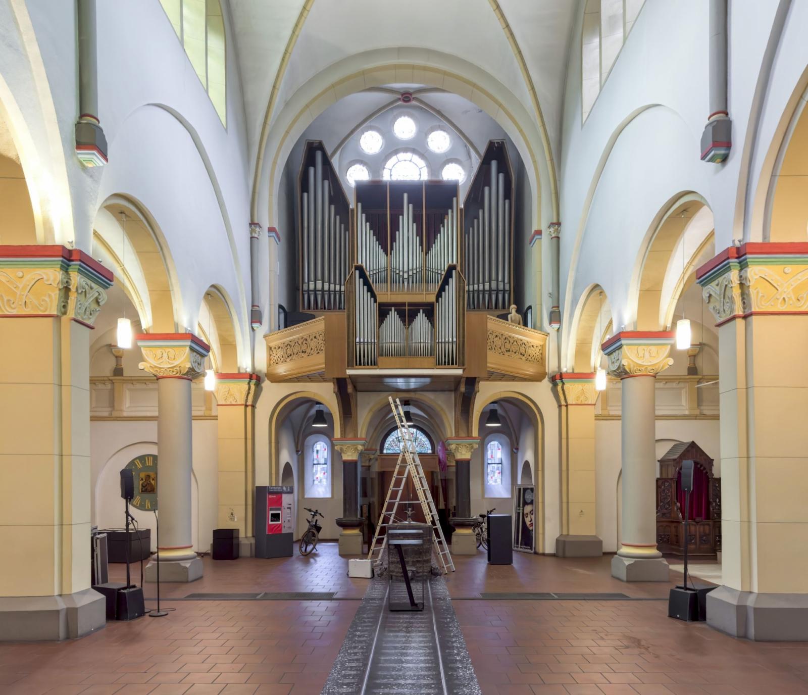 Blick zur Orgel nach Westen