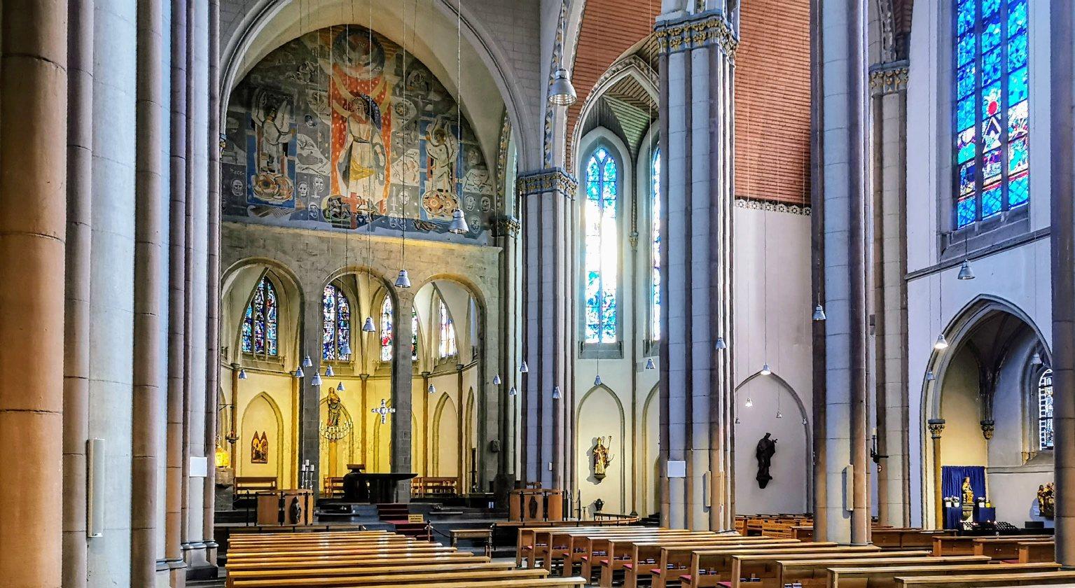 Kircheninnenraum 