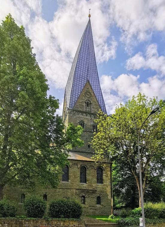 Schiefer Turm von Alt St. Thomae