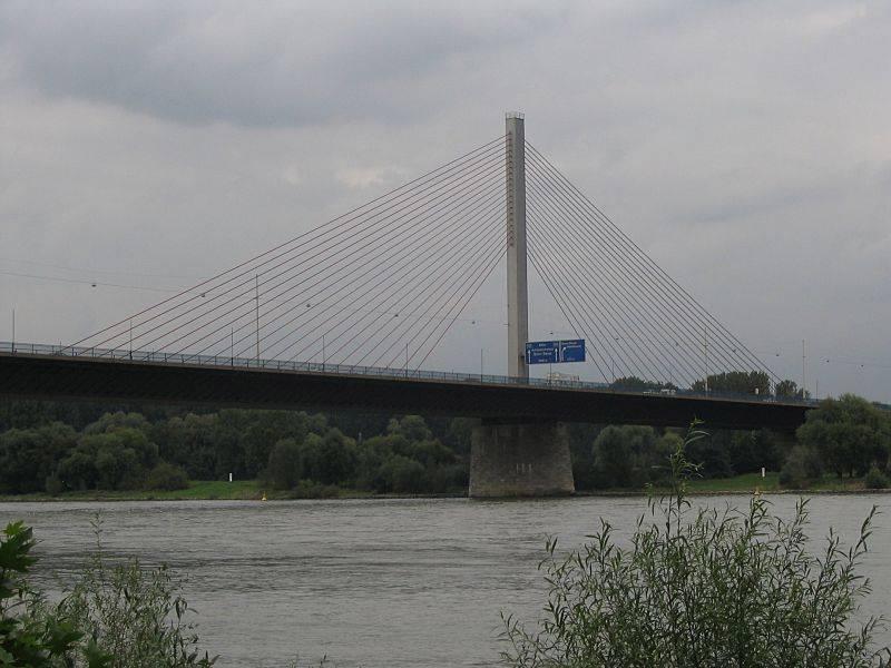 Östliche Tragkonstruktion