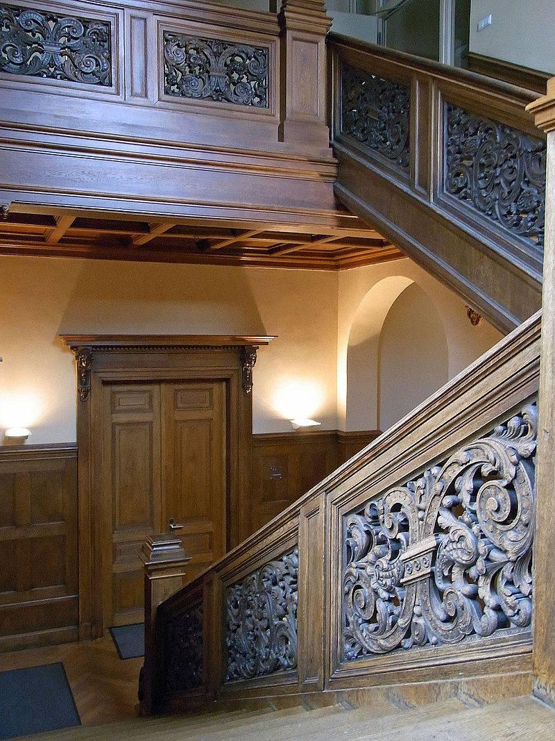 Treppenhaus der Villa Post