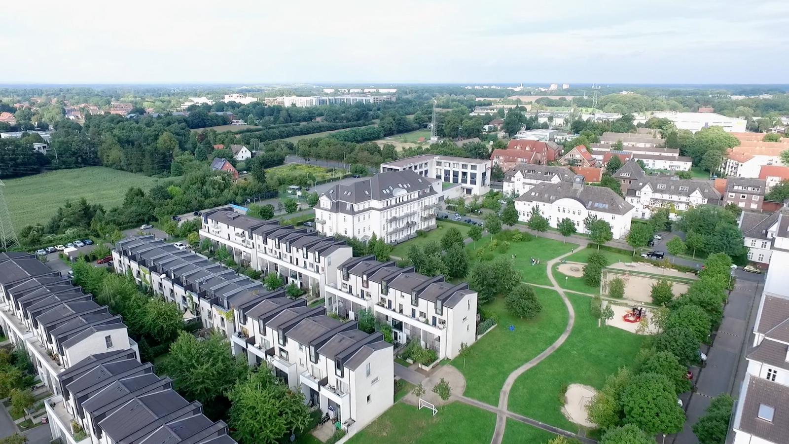 Luftbild ehemalige Lincoln-Kaserne mit neuen Zeilenbauten