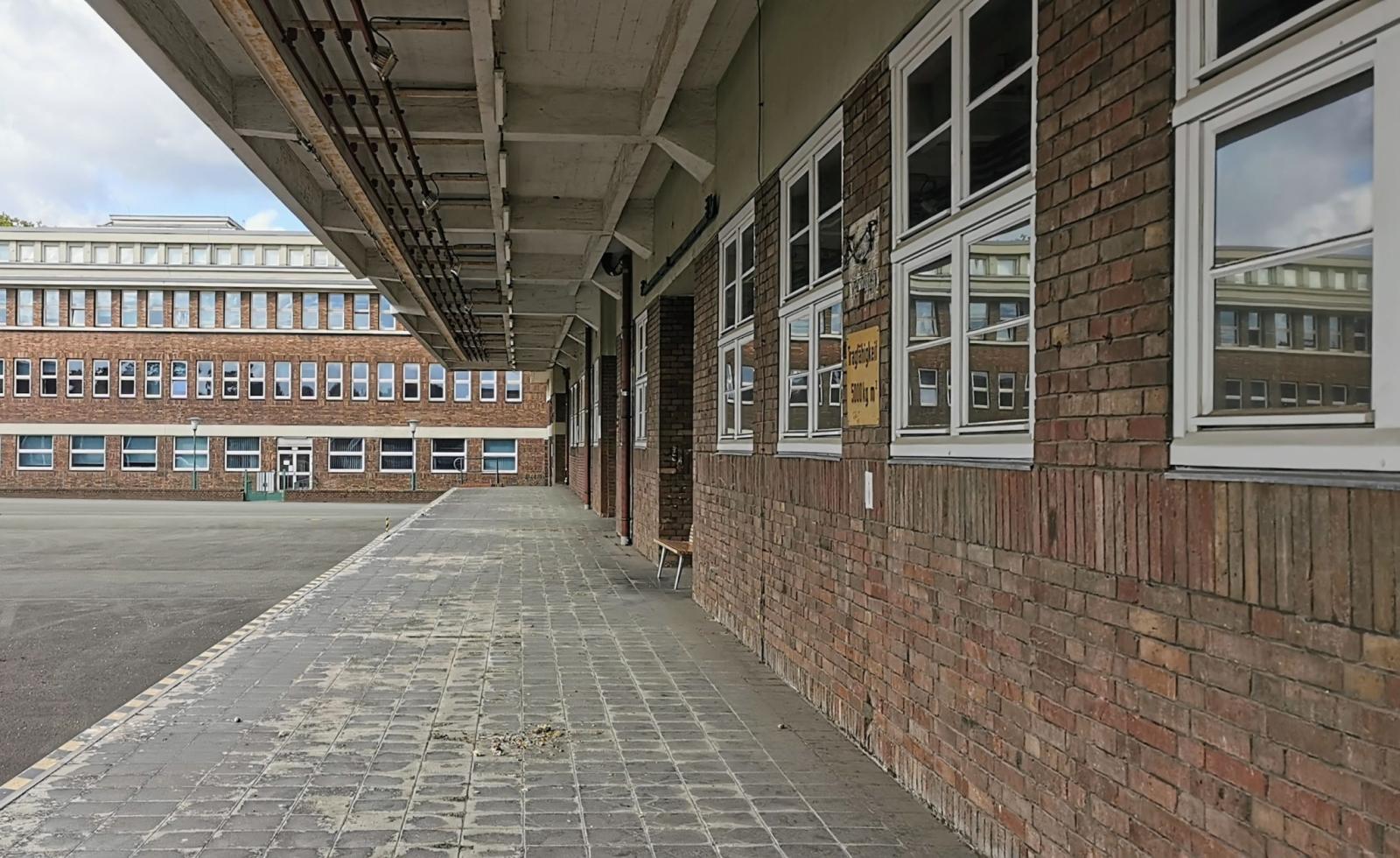 Vordach Hauptlagerhaus