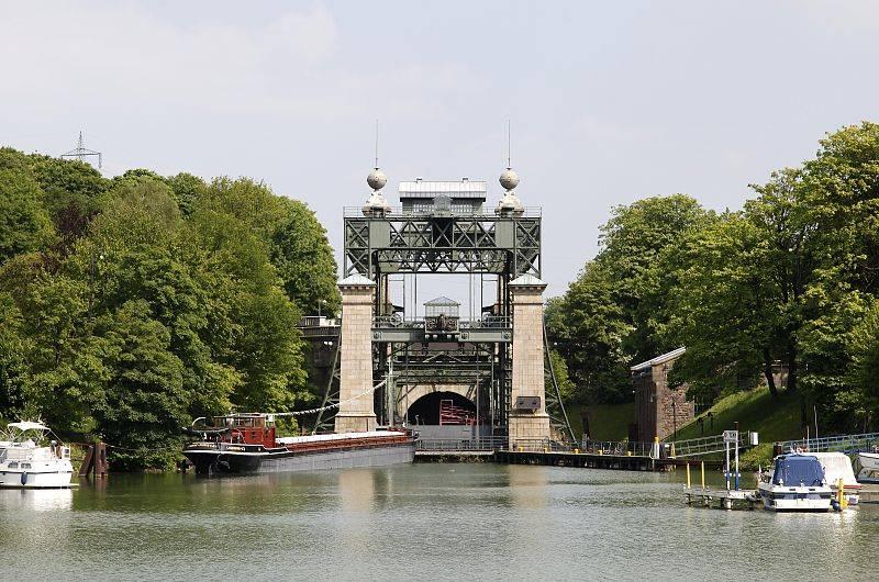 Schiffshebewerk Henrichenburg Gesamtansicht