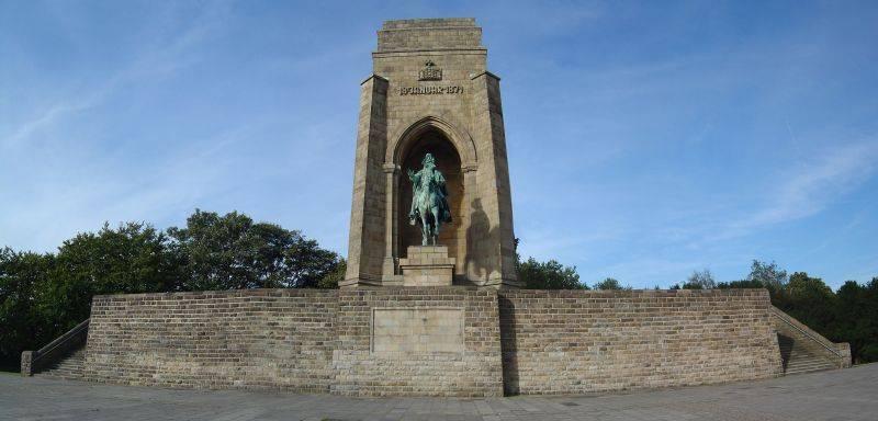 Frontansicht des Kaiser Wilhelm Denkmals