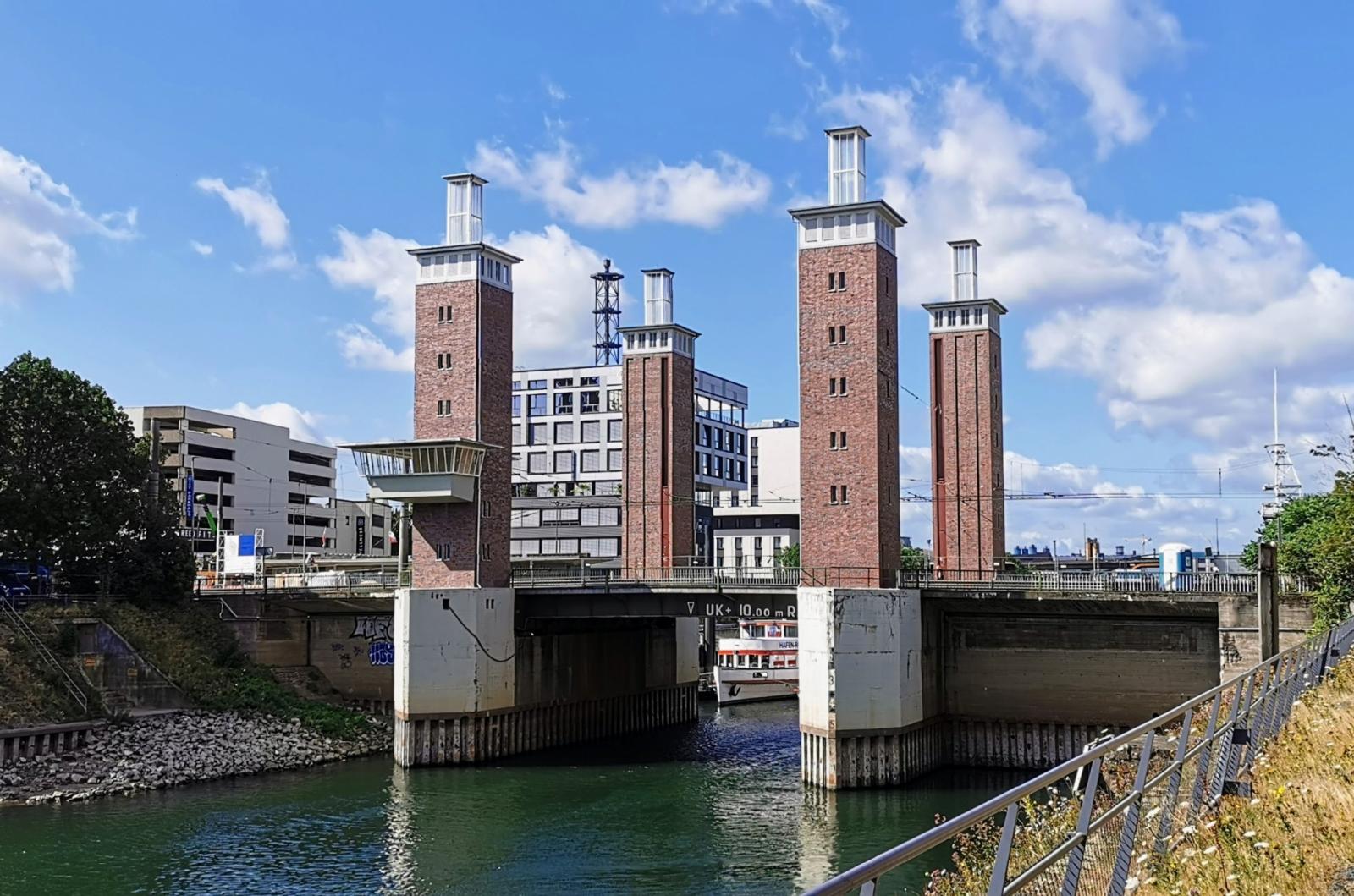 Schwanentorbrücke 