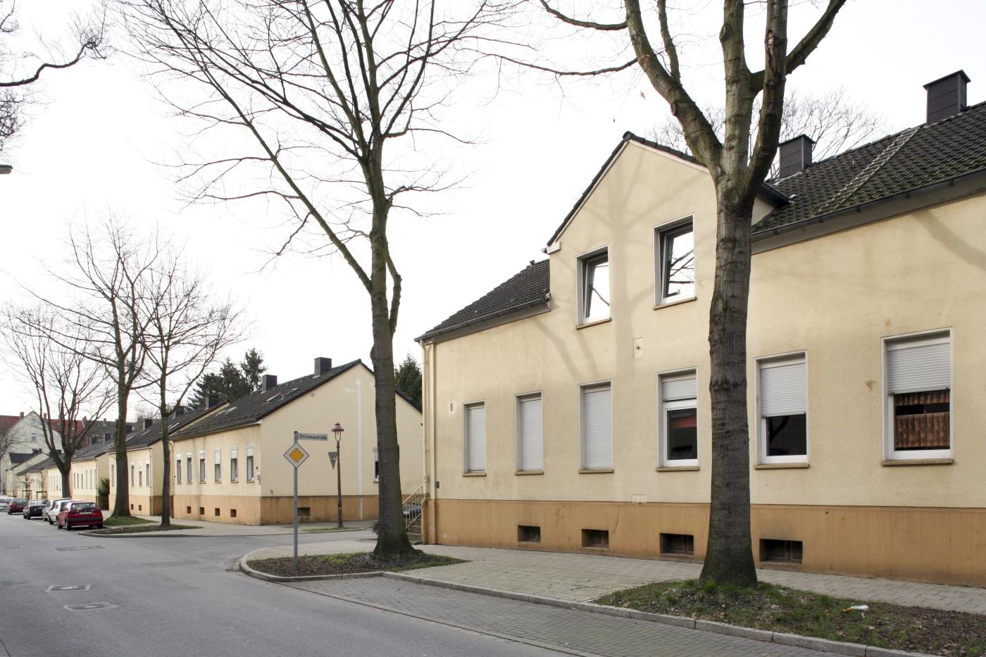 Straßenzug in der Siedlung