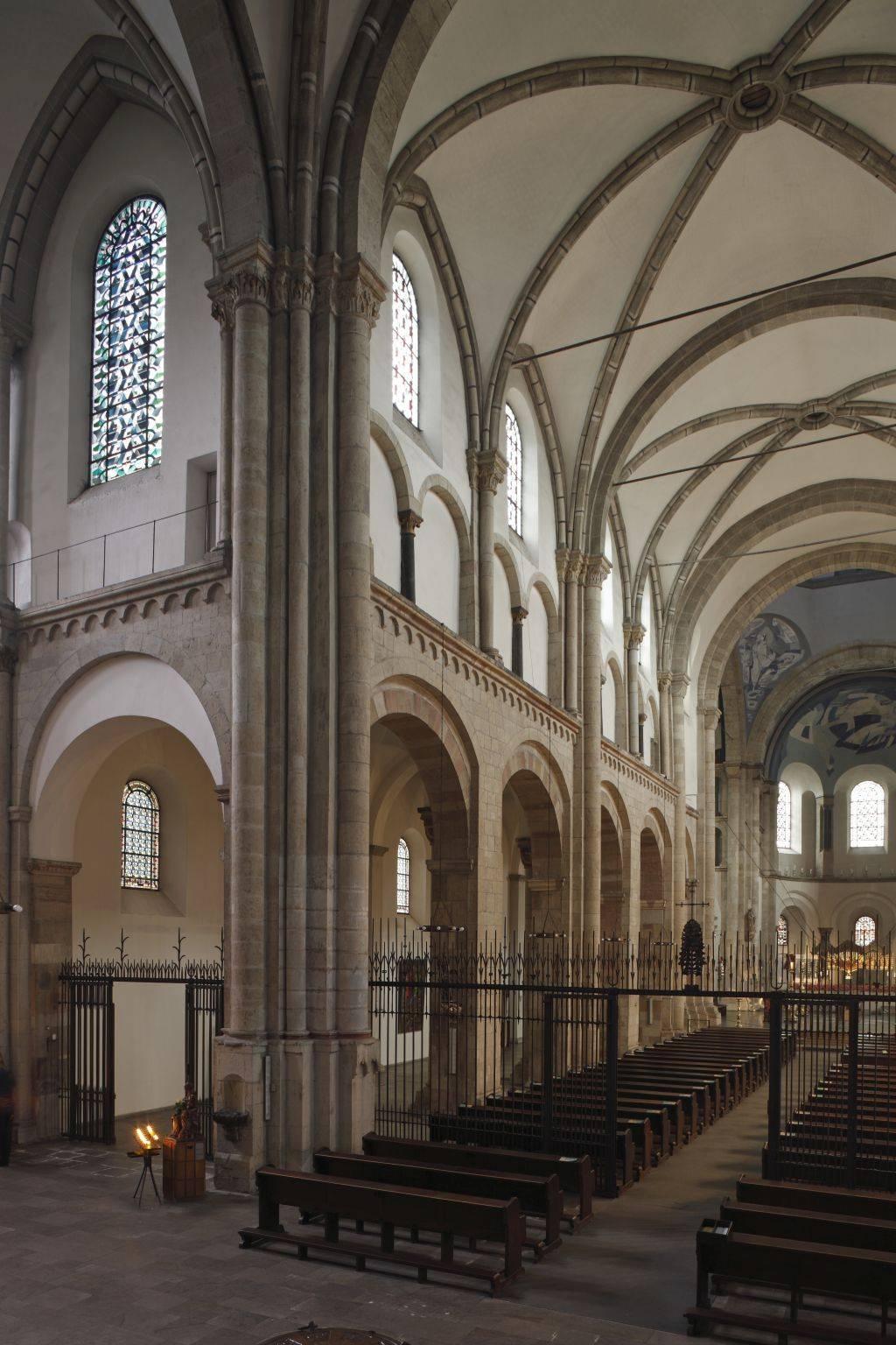 Westliches Querhaus St. Aposteln, Blick nach Nordosten