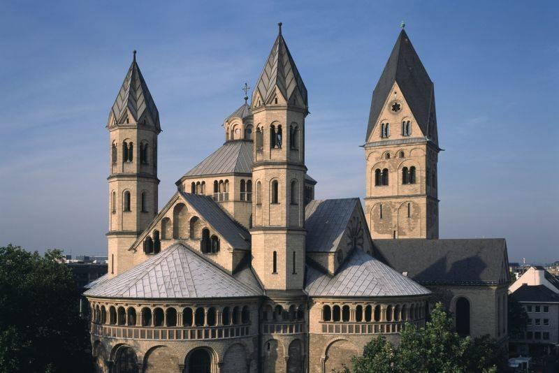 Ansicht St. Aposteln von Nordosten 