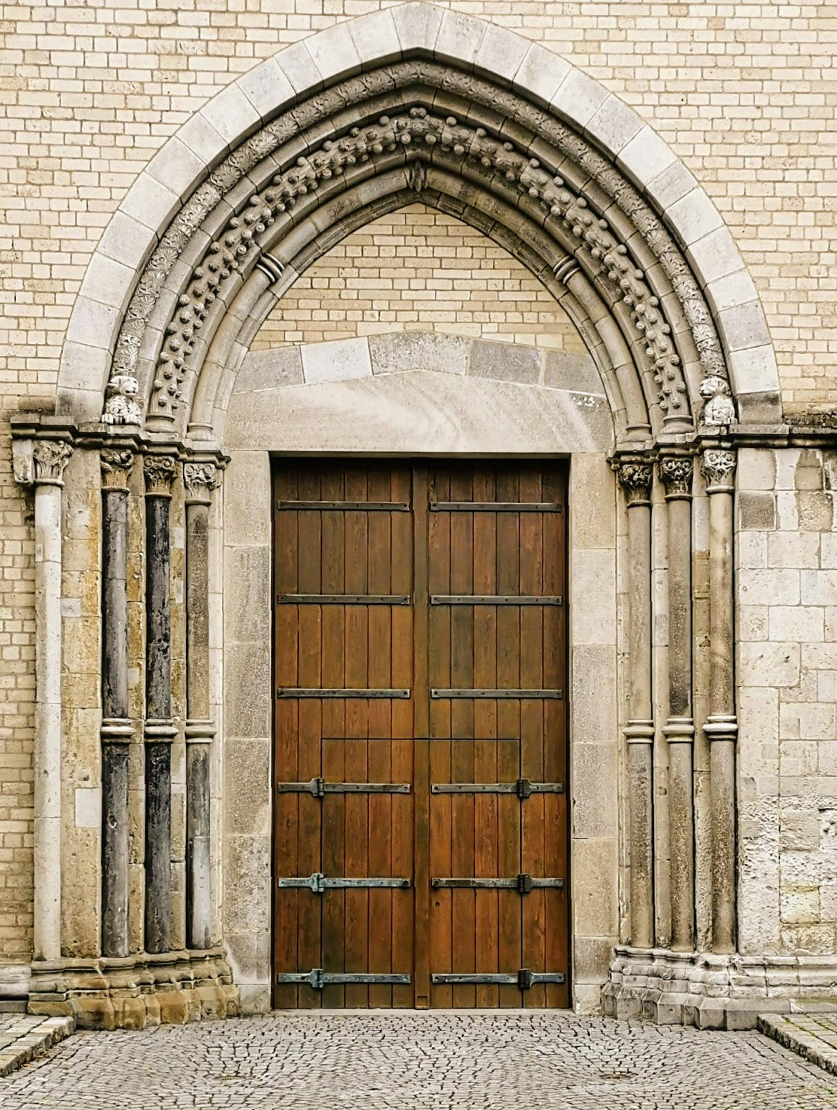 Westportal Groß St. Martin