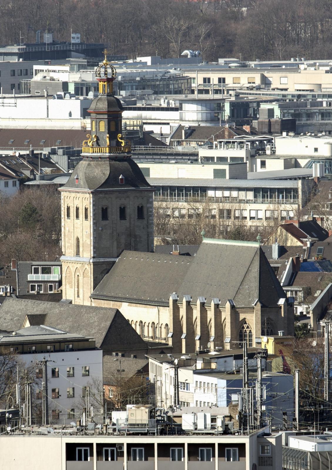 St. Ursula in Köln von oben