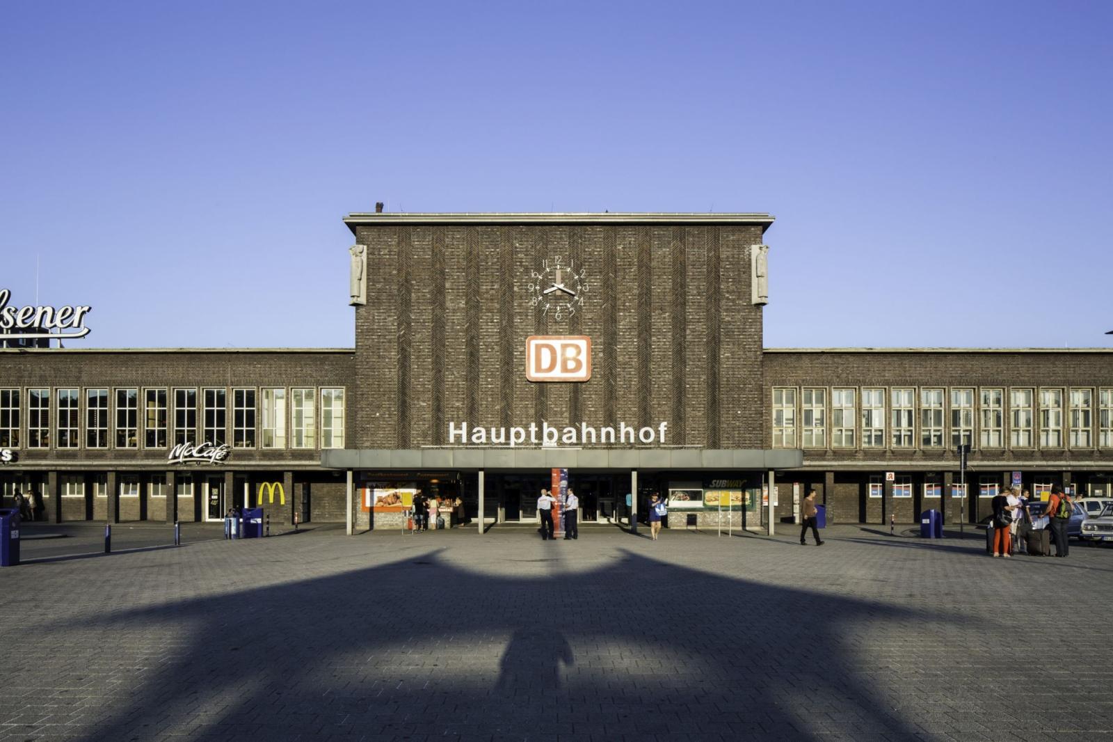 Hauptbahnhof Duisburg am Portsmouthplatz