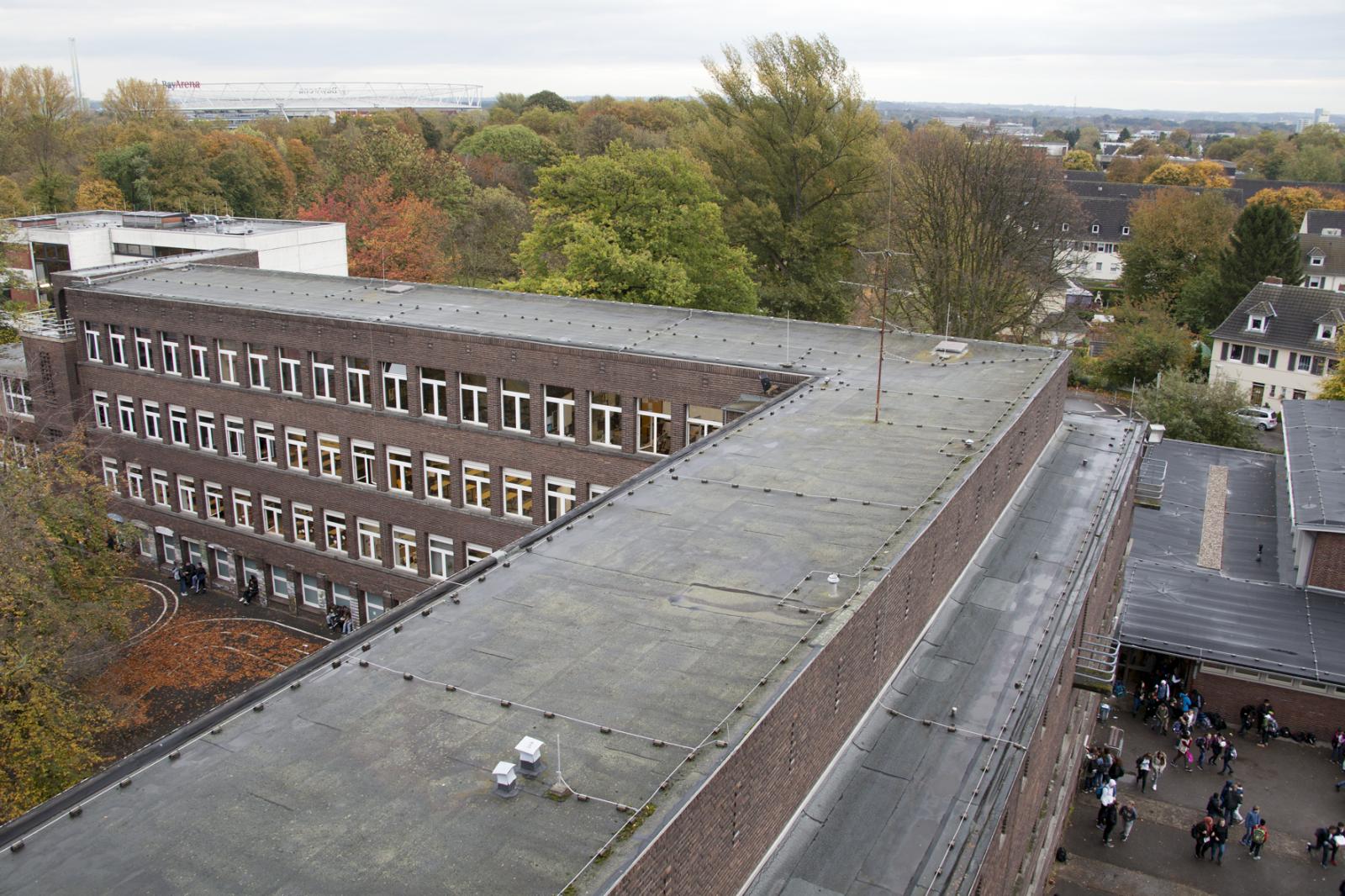 Luftansicht des Carl-Duisberg-Realgymnasiums