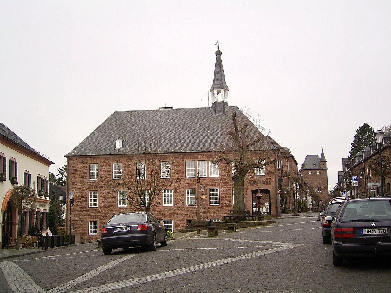 Rathaus Nideggen am zentralen Marktplatz