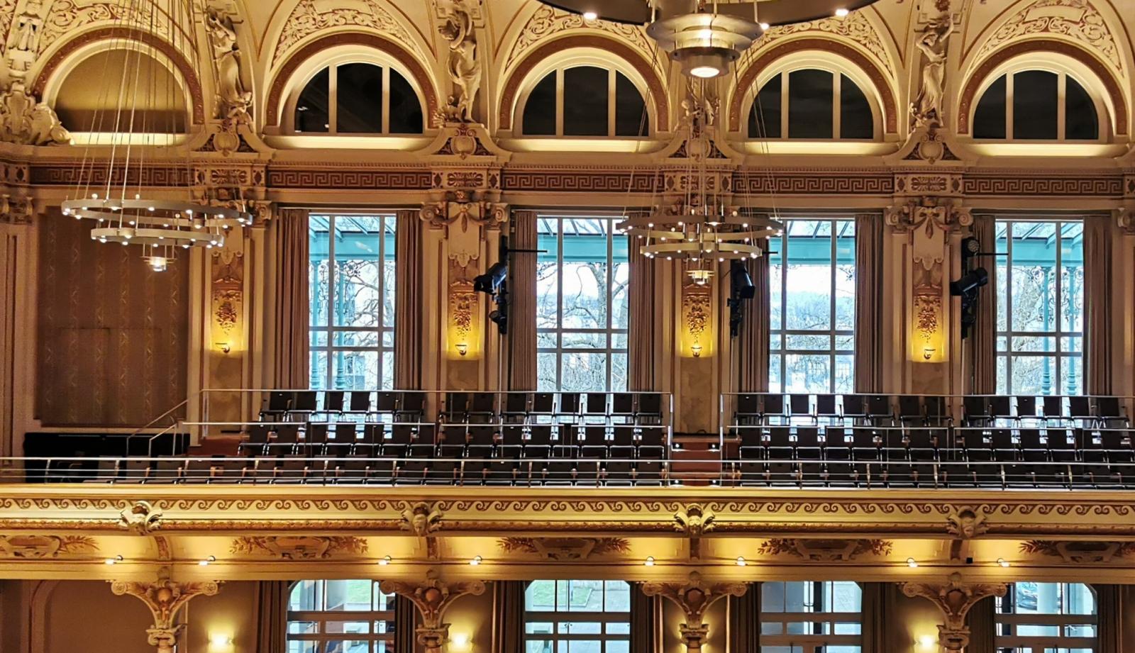 Großer Saal, Innenfassade