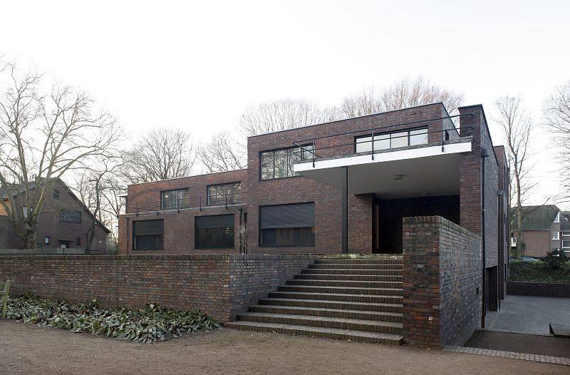 Treppenaufgang zur Terrasse von Haus Lange