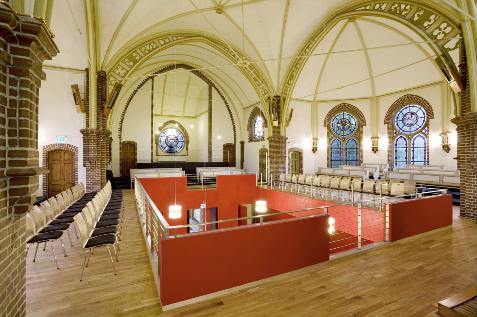 Kirchenempore mit Rippengewölbe