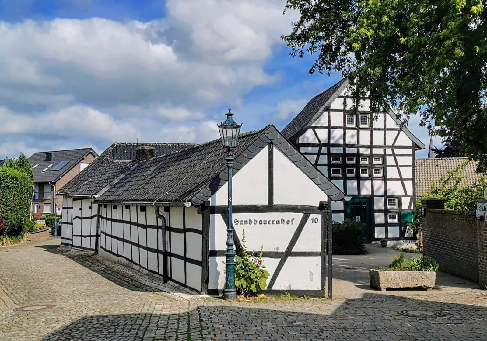 Sandbauernhof, Veranstaltungsgebäude der Stadt